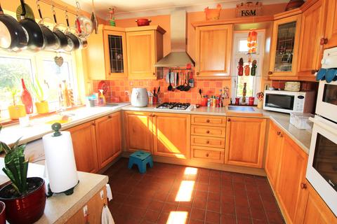 62 Avon Road, Upminster, RM14 1RE