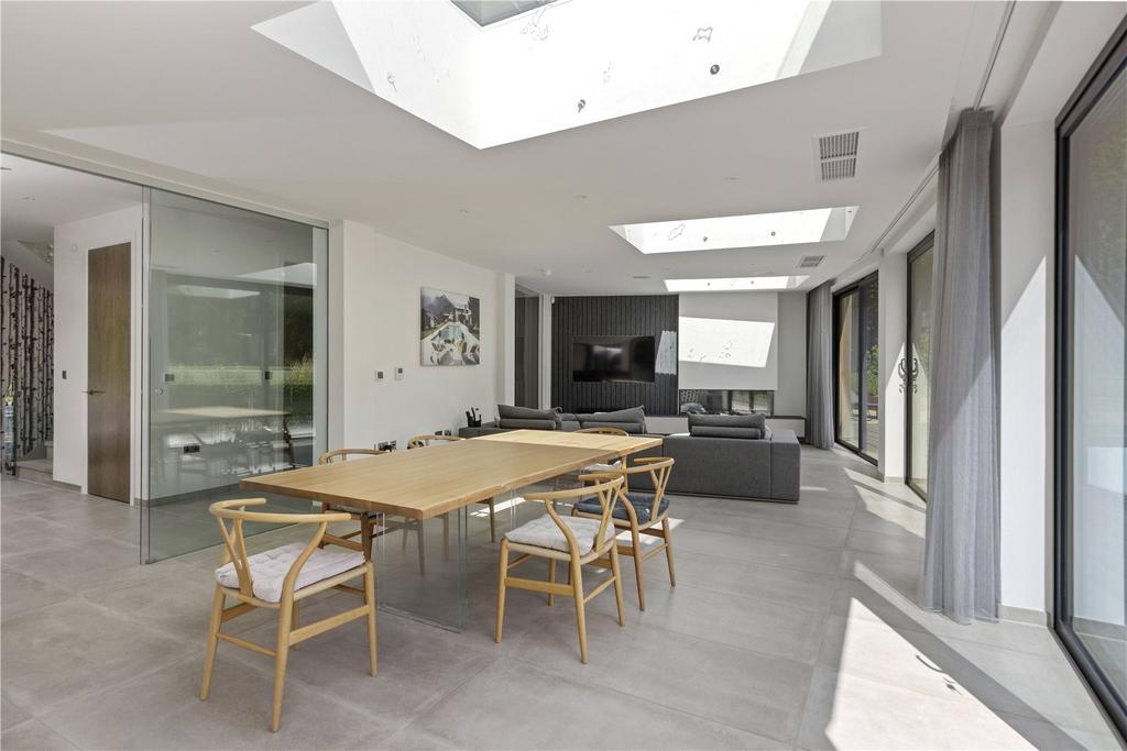 Kitchen/Dining