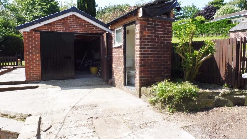 Garage &amp; W/c