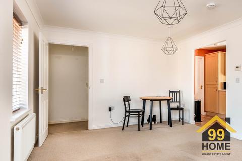 6 Boddington Drive Kingsway, Quedgeley, Gloucester, GL2 2DT
