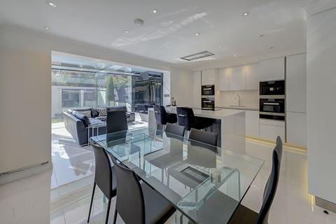 35 Boundary Road, London, NW8 0JE