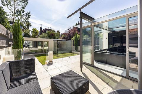 35 Boundary Road, London, NW8 0JE