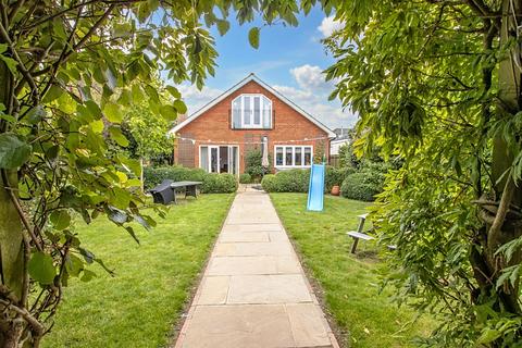 5 bedroom detached house for sale - Ryalla Drift, South Wootton
