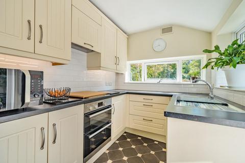 31 Croydon Road, London, SE20 7TJ