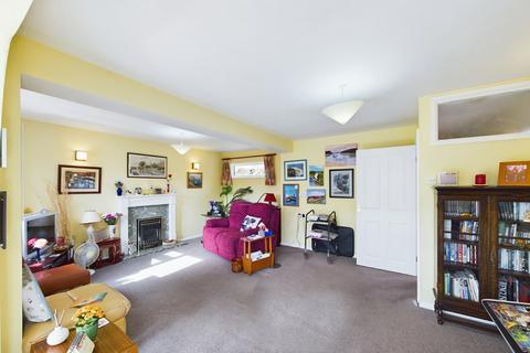 61 Columbia Drive, Lower Wick, Worcester, WR2 4DB
