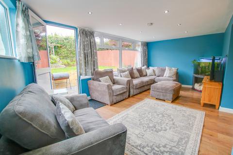 26 Burnham Chase, Southampton, SO18 5DF