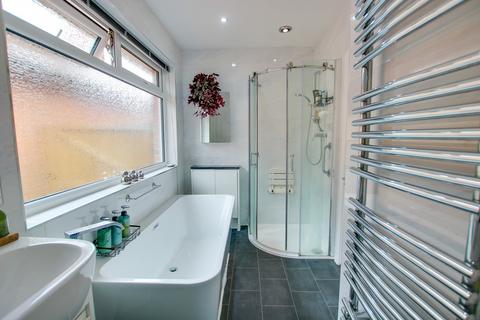 26 Burnham Chase, Southampton, SO18 5DF