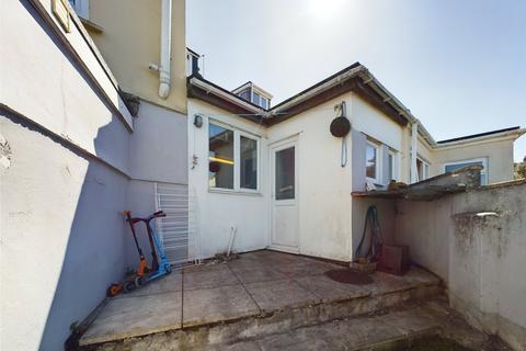 14 Trevanion Road, Wadebridge, PL27 7NZ