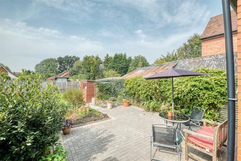 19 Comer Gardens, Worcester, WR2 6JA