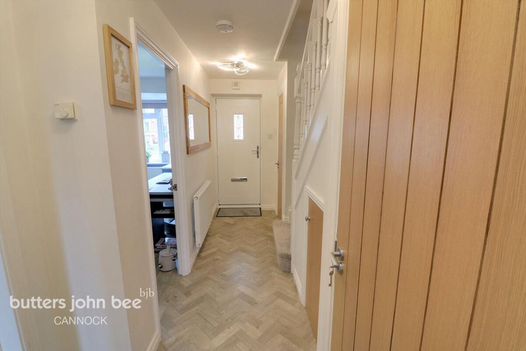 Squirrel Close, Cannock 4 bed detached house for sale £350,000