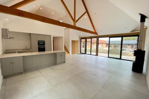 3 bedroom barn conversion to rent, Greatham Lane, Greatham