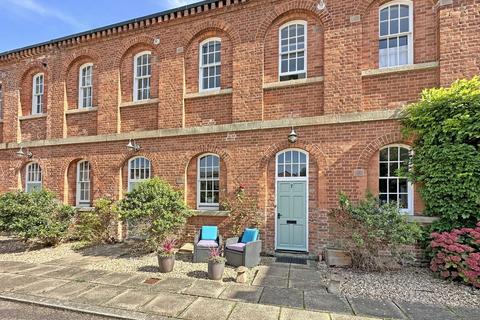 7 Powderham Walk, Exminster, Exeter, EX6 8TW