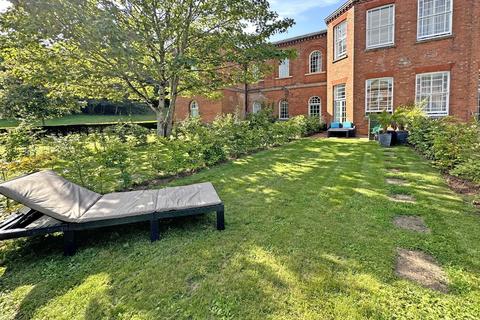 7 Powderham Walk, Exminster, Exeter, EX6 8TW
