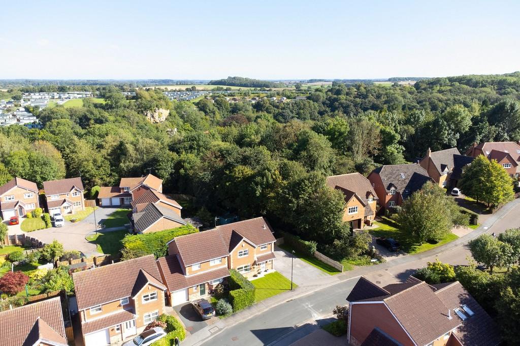 Abbey Mill Gardens, Knaresborough 4 bed detached house £485,000