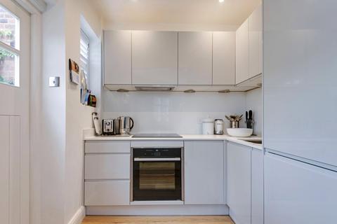 2 bedroom end of terrace house for sale, Hogarth Hill, Hampstead Garden Suburb