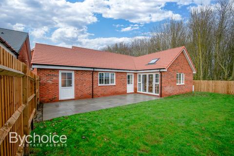 3 bedroom detached bungalow for sale, Willow Mews, Cockfield