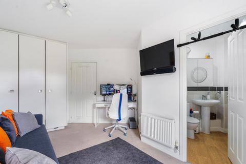 11 Hengist Way, Wallington, SM6 9BP