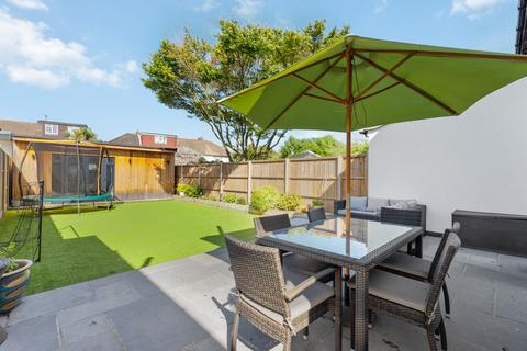 53 The Causeway, Carshalton, SM5 2LZ