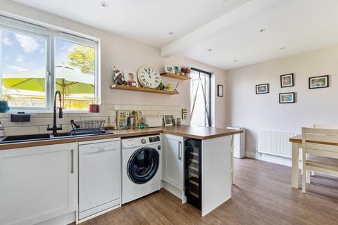 53 The Causeway, Carshalton, SM5 2LZ