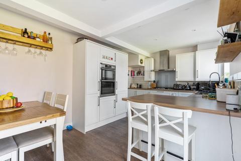 53 The Causeway, Carshalton, SM5 2LZ