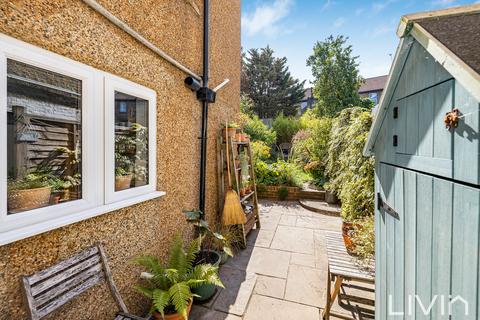 12a Oval Road, Croydon, CR0 6BG