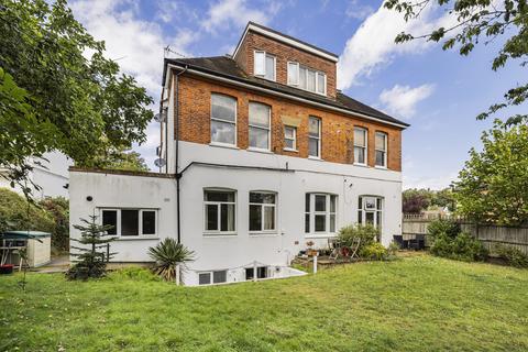 Flat 1, 11 Normanton Road, South Croydon, CR2 7AE