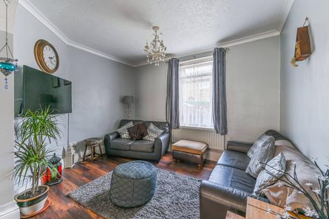 3 bedroom end of terrace house for sale - Bankfoot Road, Bromley, BR1