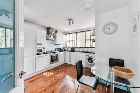 25 Roman Way, London, N7 8XE