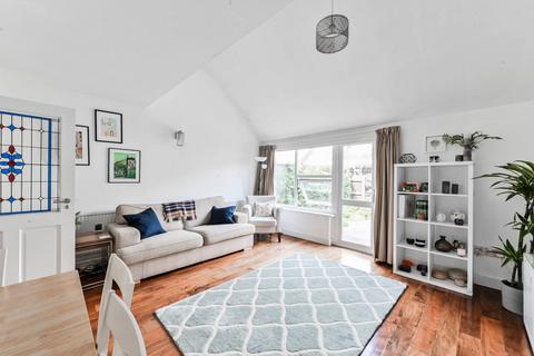 25 Roman Way, London, N7 8XE