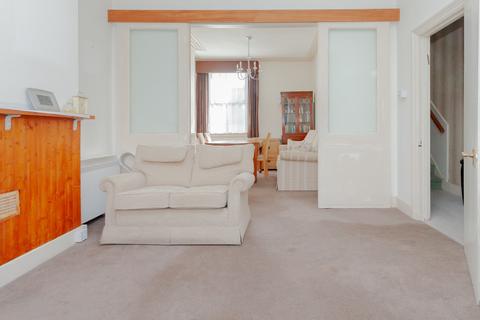 15 Lavers Road, London, N16 0DU