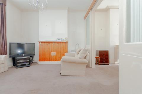 15 Lavers Road, London, N16 0DU