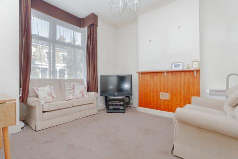 15 Lavers Road, London, N16 0DU