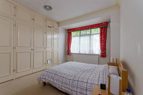 3 bedroom house to rent - Chislehurst Avenue, Finchley, London, N12
