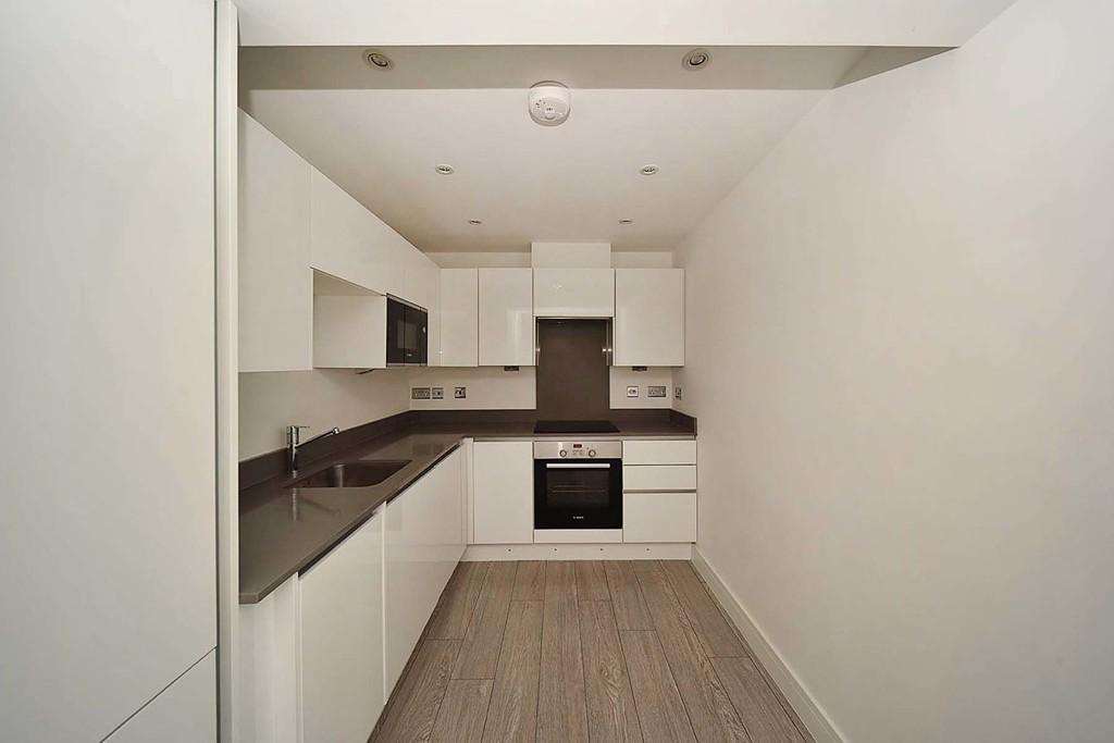 Queensway, Poynton 2 bed apartment to rent £1,195 pcm (£276 pw)