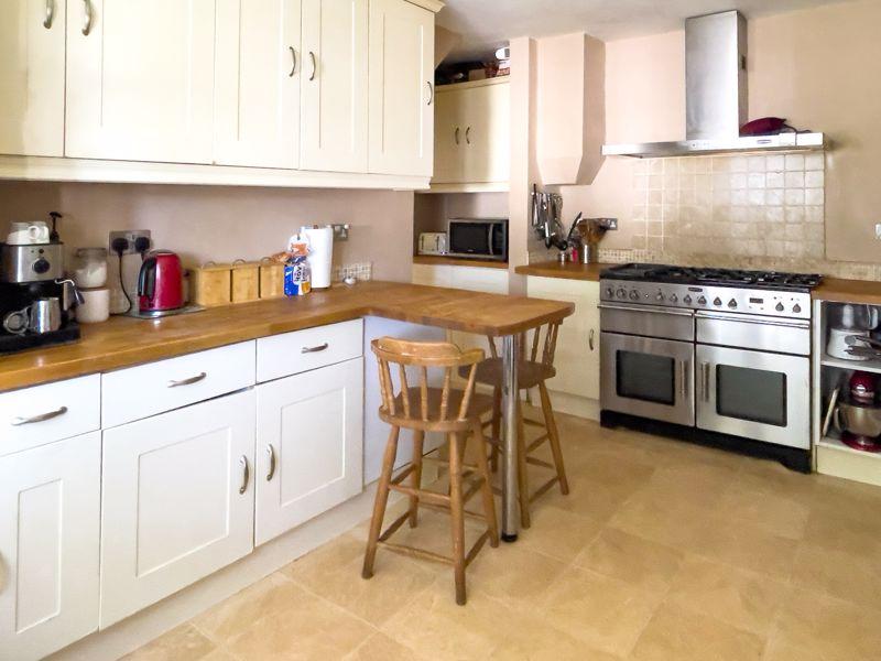 Elmer Beach Estate, West Sussex 5 bed detached house £699,950