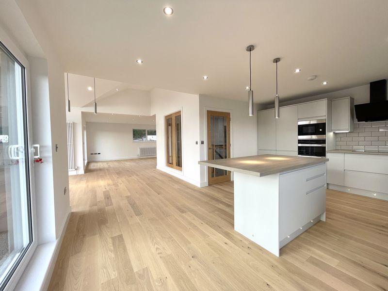 Kitchen / Living /