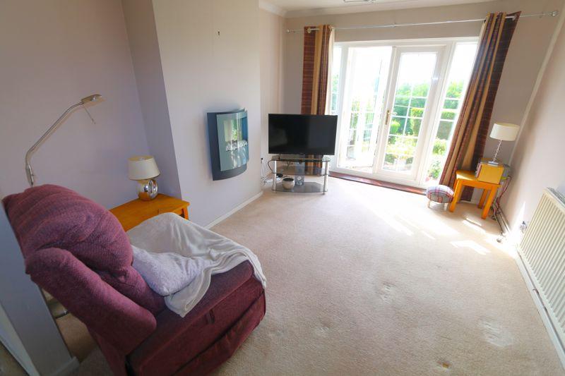 Yateley Crescent, Great Barr, Birmingham B42 1JQ 3 bed semidetached