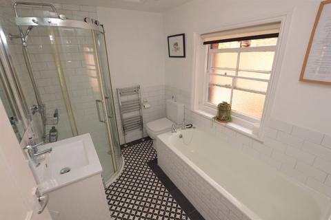 25 Eashing Lane, Godalming, GU7 2JZ