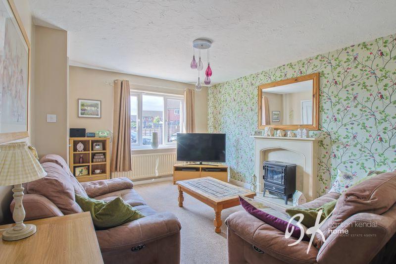 12 Brackenlea Fold, Norden OL12 7GG 3 bed semidetached house for sale £260,000