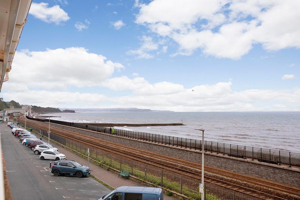 Marine Parade, Dawlish EX7 2 bed apartment for sale £275,000