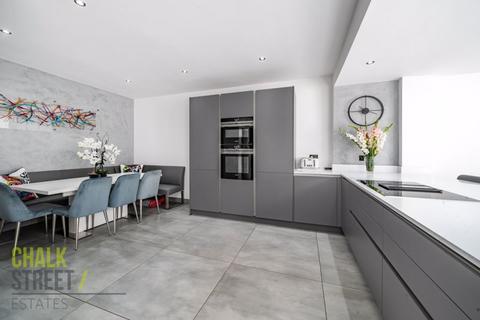 22 Cranbrook Drive, Gidea Park, Romford, RM2 6AP