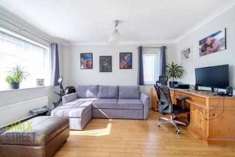 22 Durham Avenue, Romford, RM2 6JS