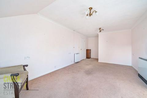 2 bedroom retirement property for sale - Draper Court, Mavis Grove, Hornchurch, RM12