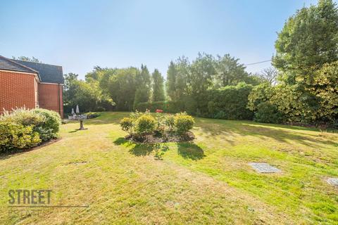 2 bedroom apartment for sale, Draper Court, Mavis Grove, Hornchurch, RM12