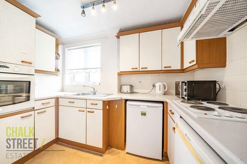 2 bedroom apartment for sale, Draper Court, Mavis Grove, Hornchurch, RM12