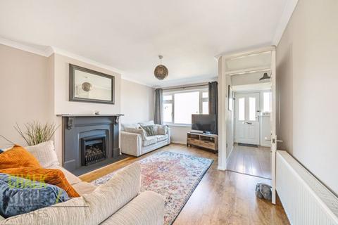 19 Flamingo Walk, Hornchurch, RM12 5QP