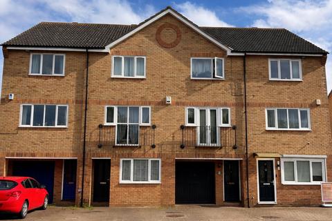 4 bedroom terraced house to rent, Launde, Monkston, Milton Keynes