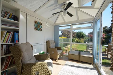 69 Cotmore Gardens, Thame, OX9 3NB