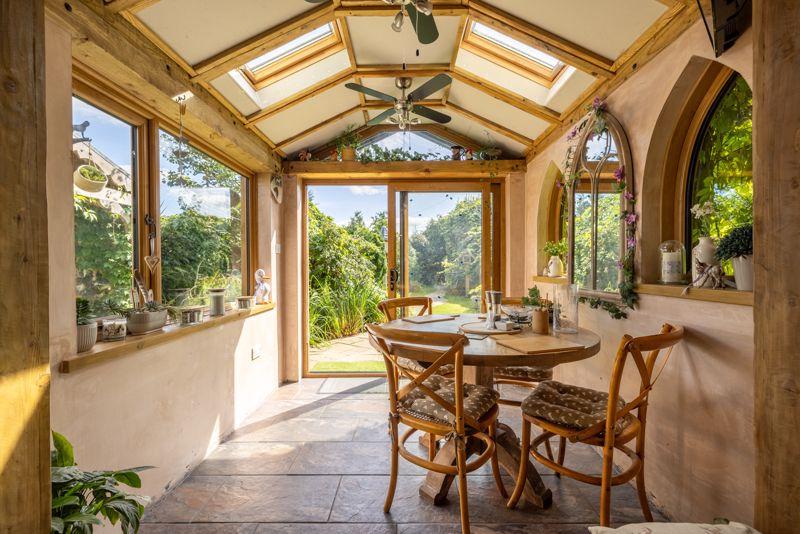 Wick Lane, Brent Knoll 4 bed detached house for sale £565,000