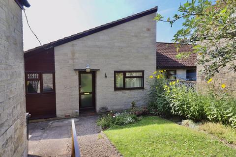 2 bedroom bungalow for sale - Wessex Rise, Somerton TA11